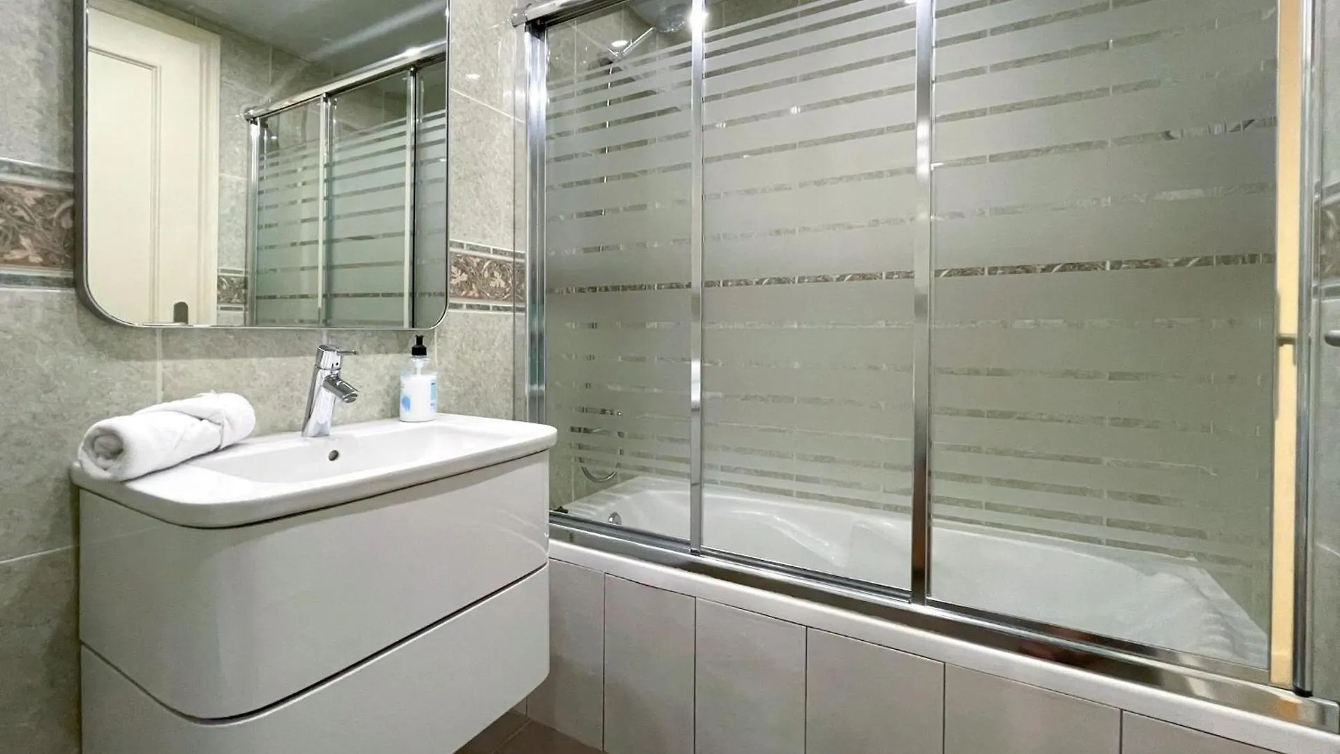 Apartment Monet Vilanova i la Geltru 0*,